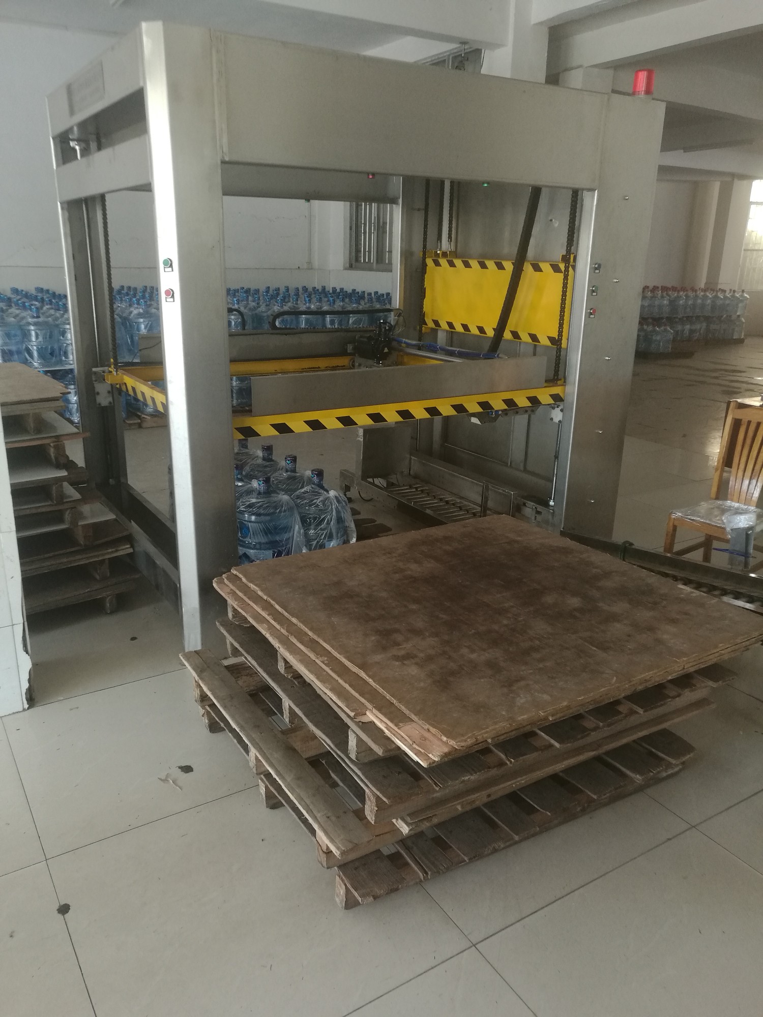 1555596562.jpg 1555596562.jpg